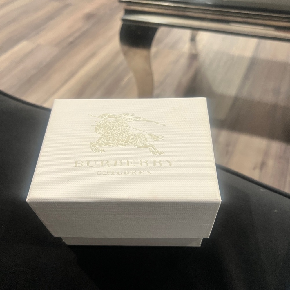 Burberry White Gift Box